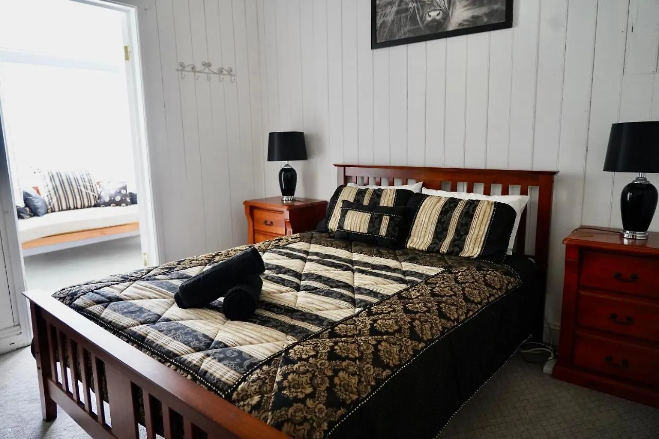 Montrose On Moore Linville Bed & Breakfast