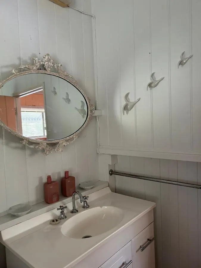 Bed & Breakfast Montrose On Moore Linville Australia